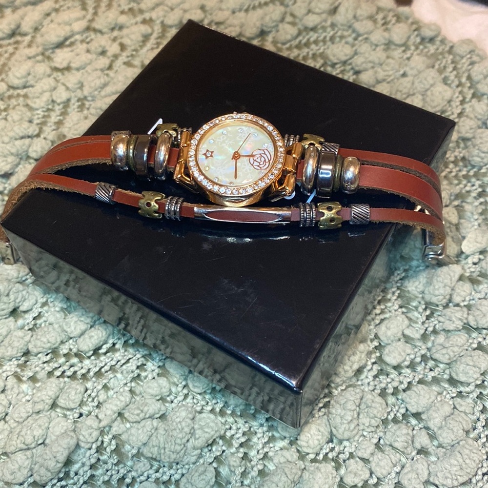 Bold yet simple. Perfect addition to any outfit!